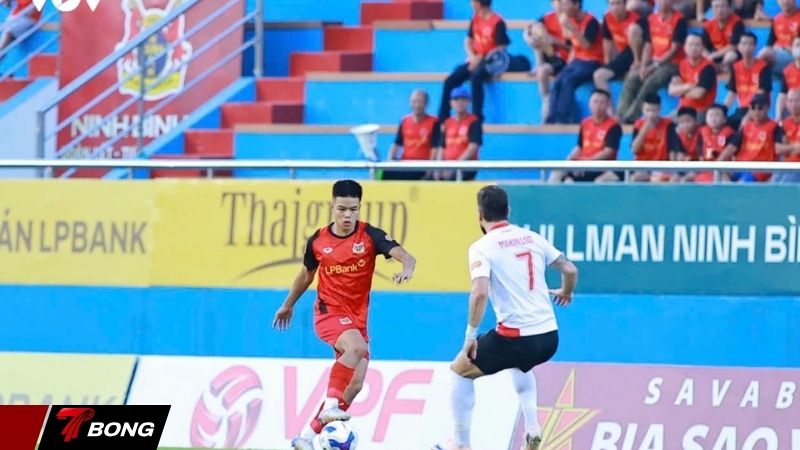 Nhìn lại trận hòa kịch tính với Ninh Bình